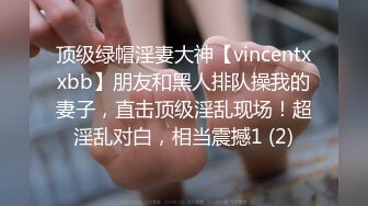   非常屌的老总手拿手机和DV与女秘书偷腥自拍