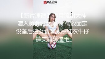 居家小少妇的诱惑，一个人在家发骚，大白屁股真诱人，全程露脸很闷骚，听狼友指挥道具抽插骚穴浪叫呻吟刺激