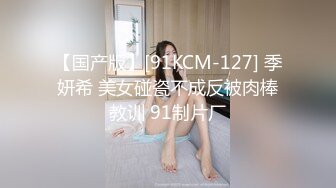 大屁股露脸少妇深夜发骚，全程露脸道具玩弄骚穴，给大哥口交大鸡巴吃奶舔逼，压在身下爆草全射她嘴里给她吃