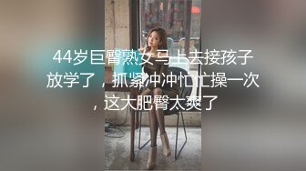 红妆艳抹伪娘小乔 做鸡生意络绎不绝，小鲜肉上门舔奶69后入前入 射到最后也没发现是妖！