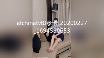 沙发无套狂操人妻，女方视角看着被射一身精液